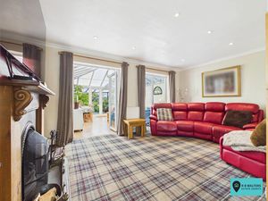 Living Room- click for photo gallery